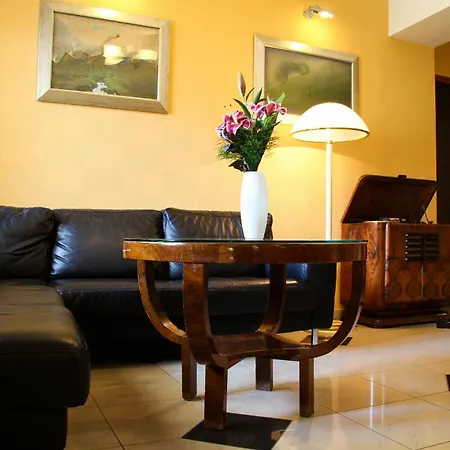 Hotel Korona 3*